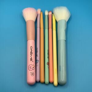 4 FOR $30 SALE - The Creme Shop 7 Piece Set Makeup Brushes